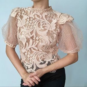 🍑 Lace Bell Sleeve Blouse 🍑